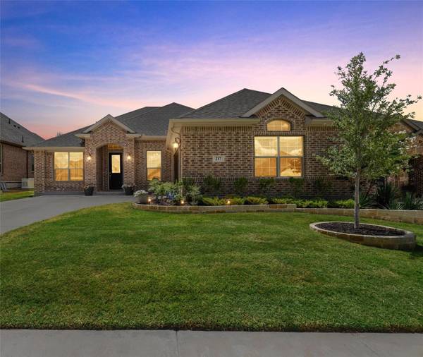 217 Honey Brook Lane, Aledo, TX 76008