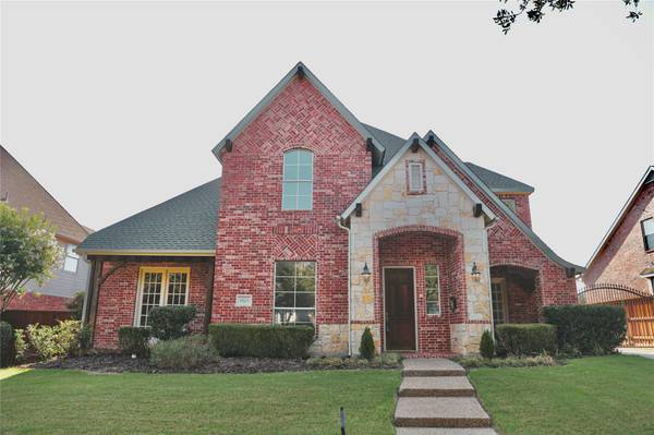 1029 Sir Lancelot Circle, Lewisville, TX 75056