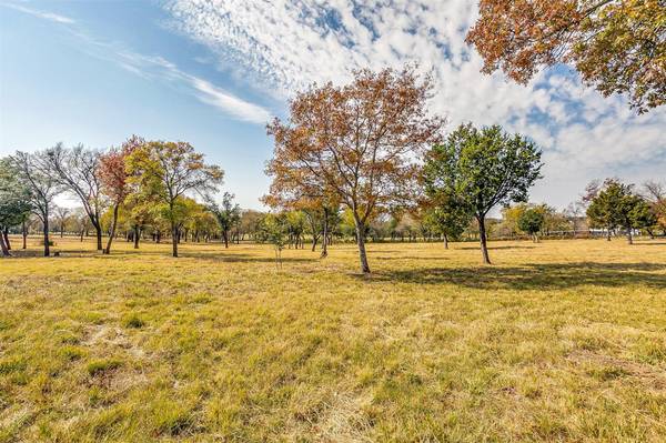 1000 Oak Bend Lane, Weatherford, TX 76088