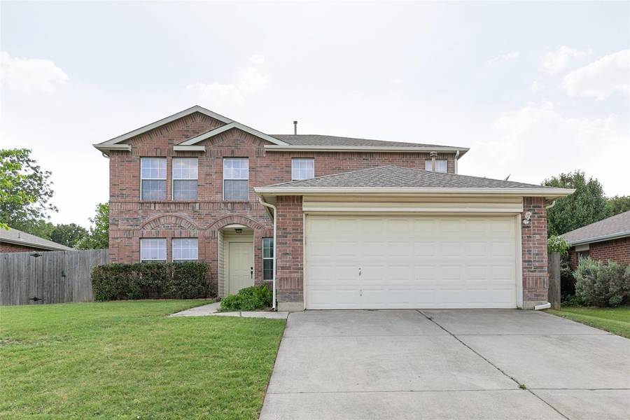 1008 Mockingbird Drive, Saginaw, TX 76131