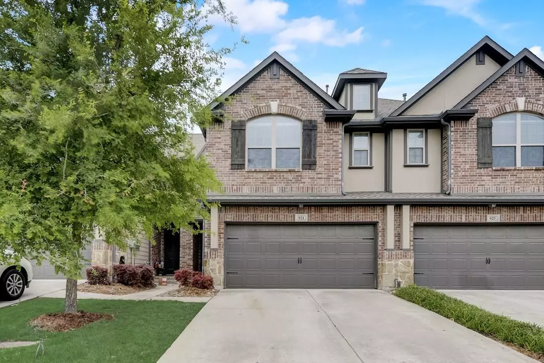 Plano, TX 75074,921 Brookville Court