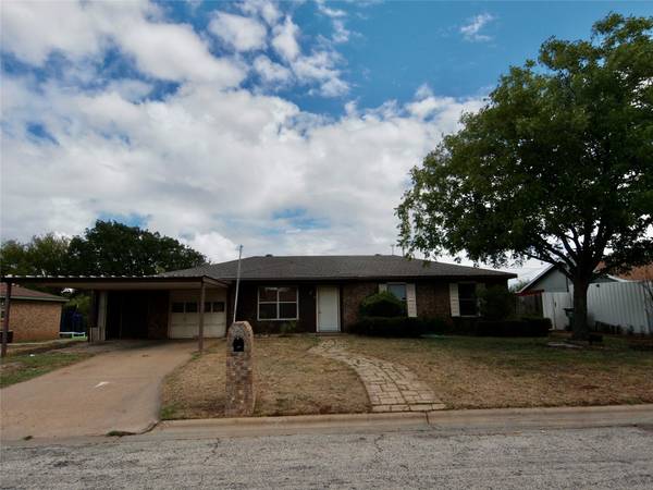 1905 Crawford Street, Graham, TX 76450