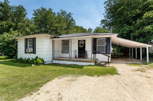 Blum, TX 76627,308 E 3rd Street