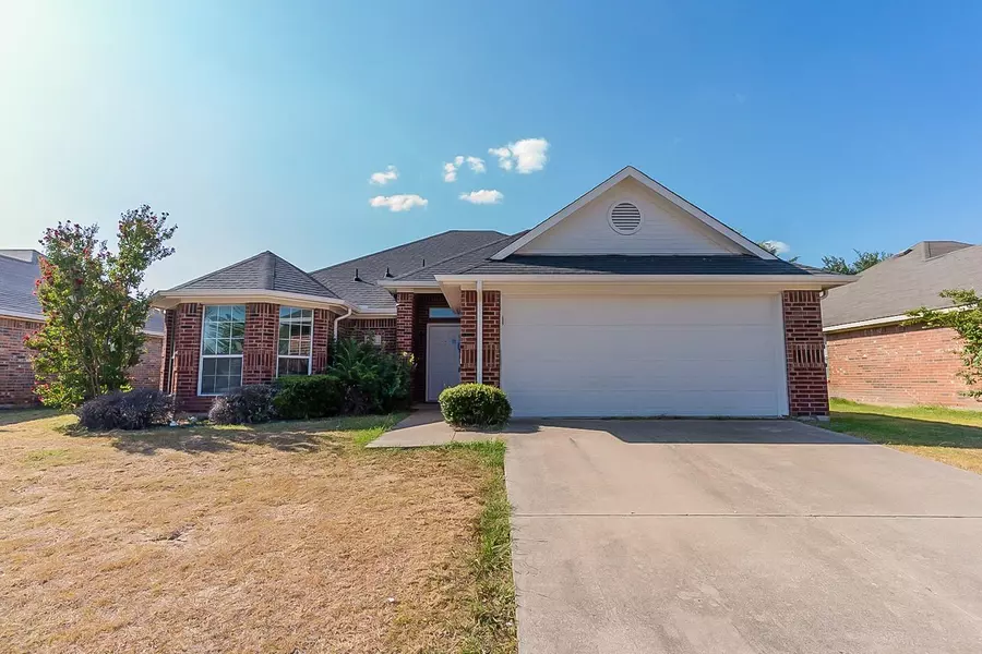 615 Oliver Lane, Waxahachie, TX 75165