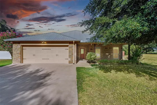 3715 Winding Way, Granbury, TX 76049