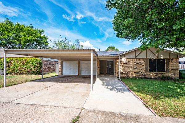 7524 Cedarhill Road, Watauga, TX 76148