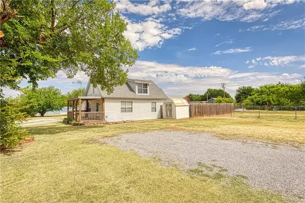 Cordell, OK 73632,712 E Calvary Street