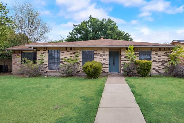 3210 Kenwood Drive, Rowlett, TX 75089