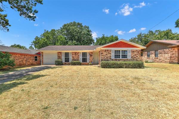 1112 S Valentine Drive, Sherman, TX 75090