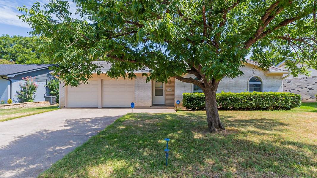 2309 Yale Drive, Arlington, TX 76015