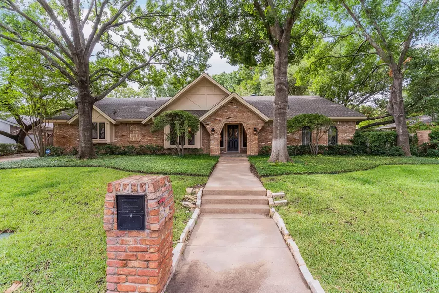 5409 Benbridge Drive, Fort Worth, TX 76107