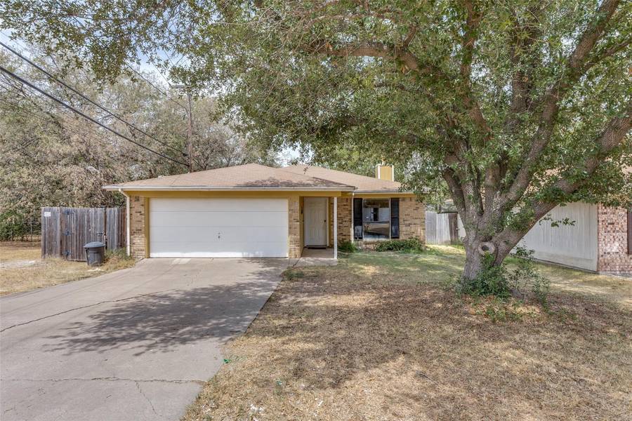 8108 Whitney Drive, White Settlement, TX 76108