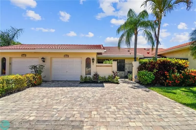 618 Deer Creek Emerald Way West, Deerfield Beach, FL 33442