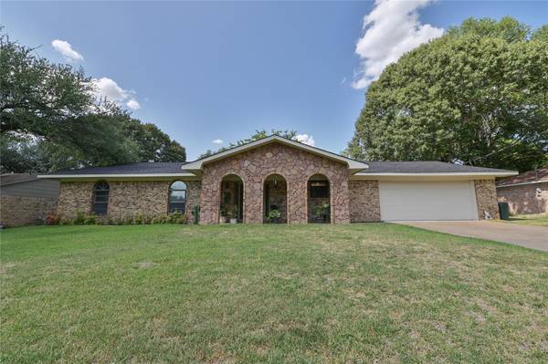 151 Minwood Street,  Mineola,  TX 75773