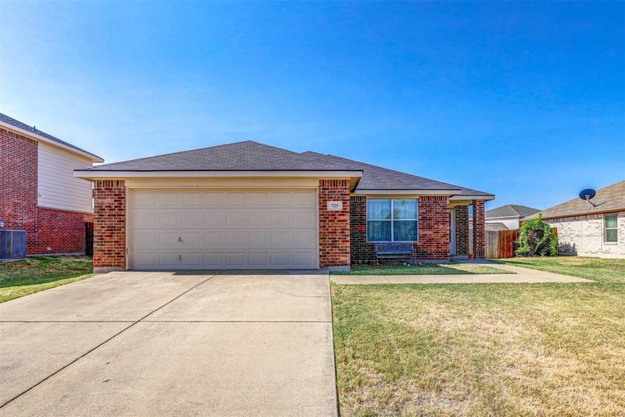 725 Sparrow Drive, Saginaw, TX 76131