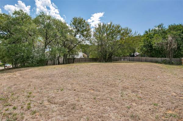 445 Windjammer Lane, Azle, TX 76020