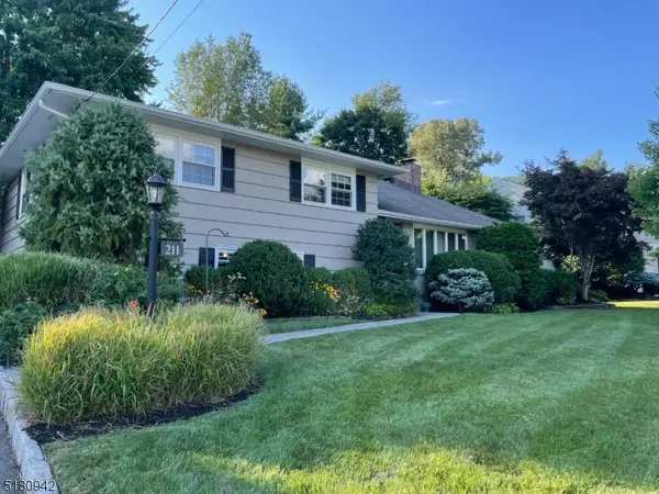211 Sunset Ave, Westfield Town, NJ 07090