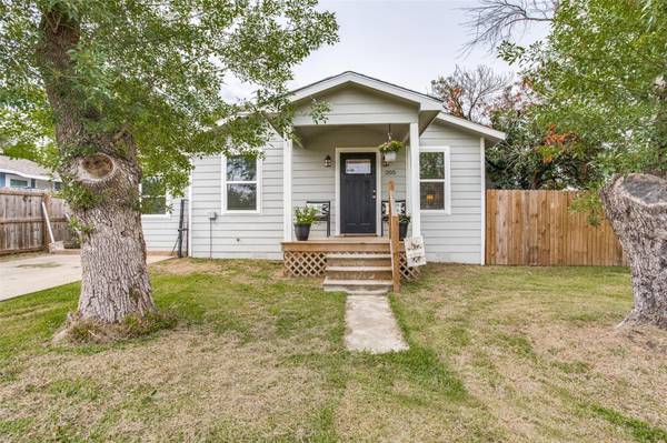 205 W 10th Street, Ferris, TX 75125