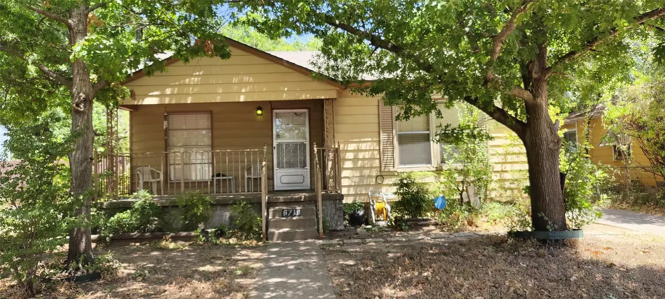 6710 Lockheed Avenue, Dallas, TX 75209