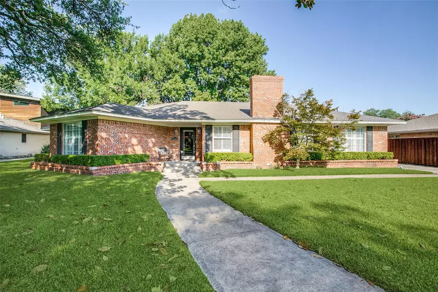 11443 Parkchester Drive, Dallas, TX 75230