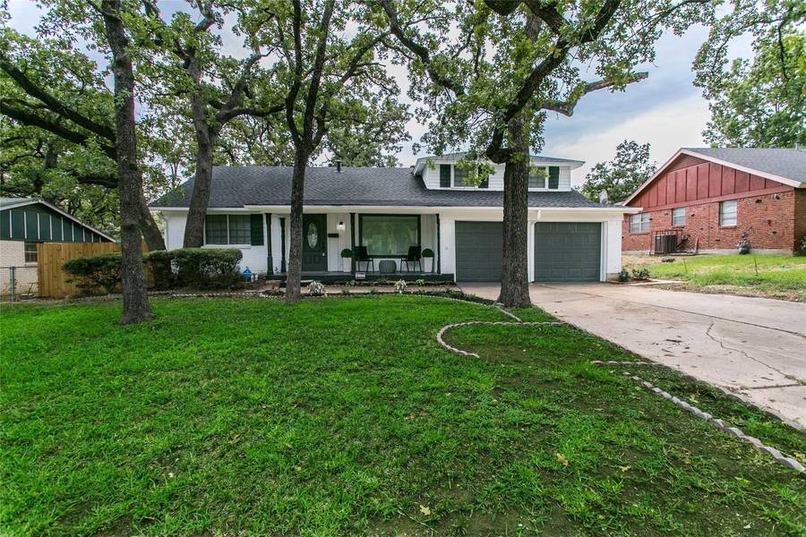 3500 Grady Street, Forest Hill, TX 76119