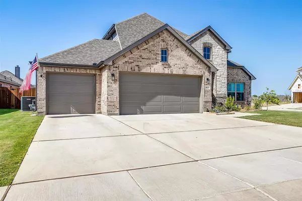 413 Ben Thomas Street, Burleson, TX 76028