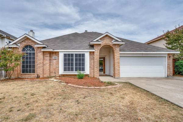 5702 Chelmsford Trail, Arlington, TX 76018