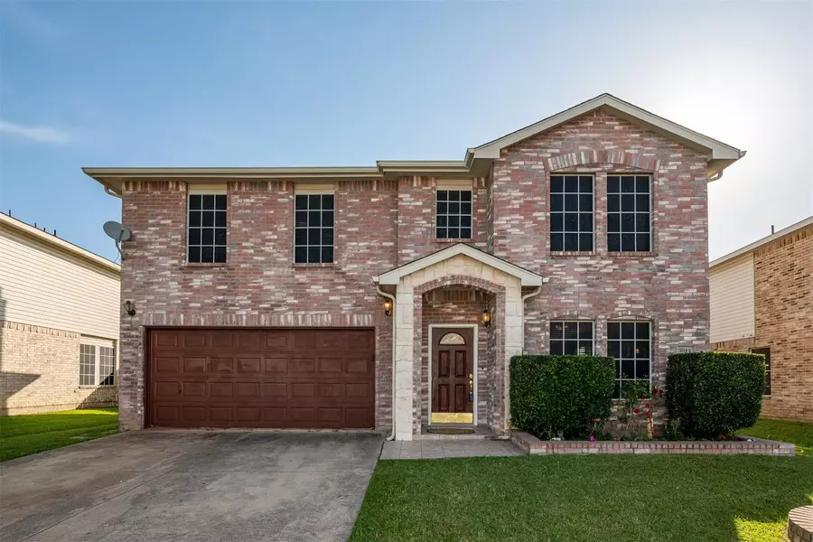 3044 Cesareo Drive, Grand Prairie, TX 75052