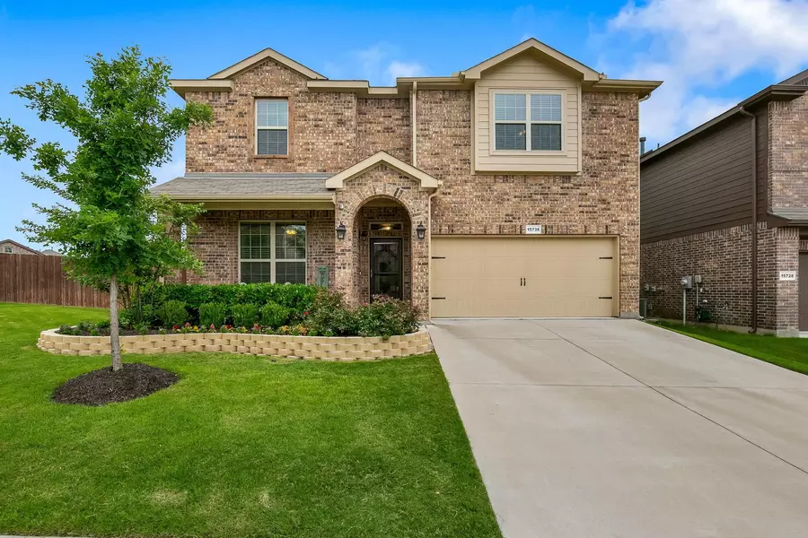 15736 Barton Ridge Drive, Fort Worth, TX 76177