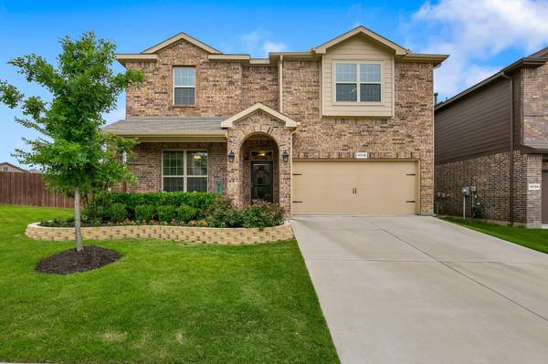 15736 Barton Ridge Drive, Fort Worth, TX 76177