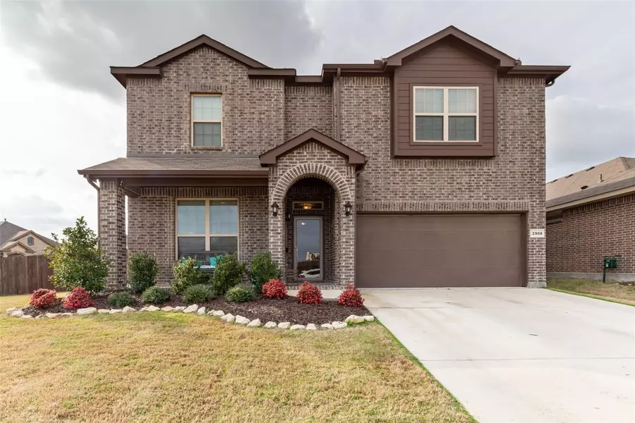 2908 Saddle Creek Drive, Fort Worth, TX 76177