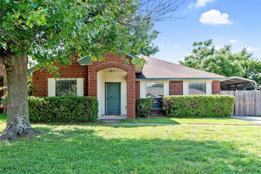 732 Lemons Street, Cedar Hill, TX 75104