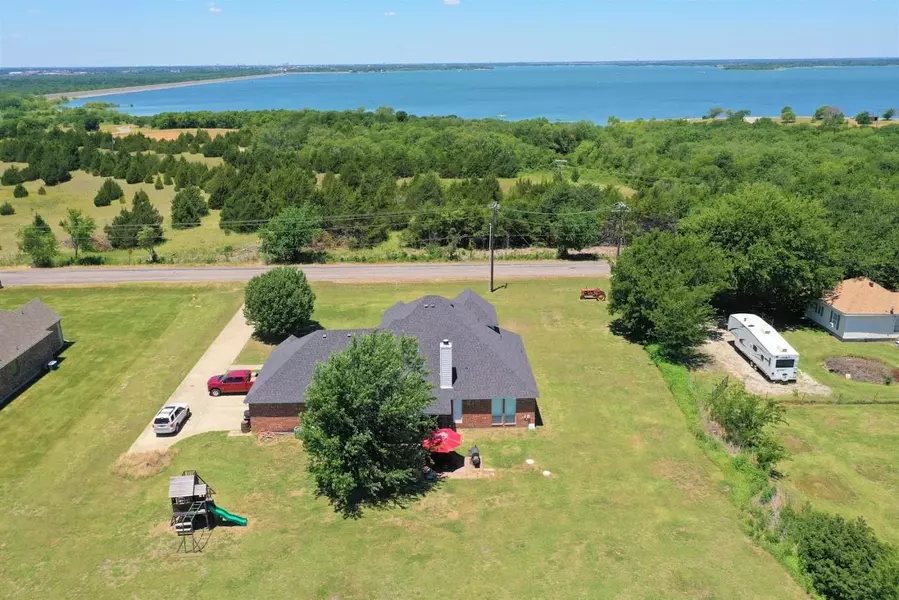 956 Lake Road, Lavon, TX 75166