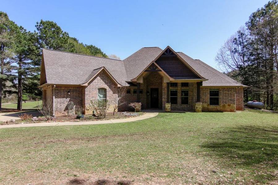 350 CR 3203, De Kalb, TX 75559