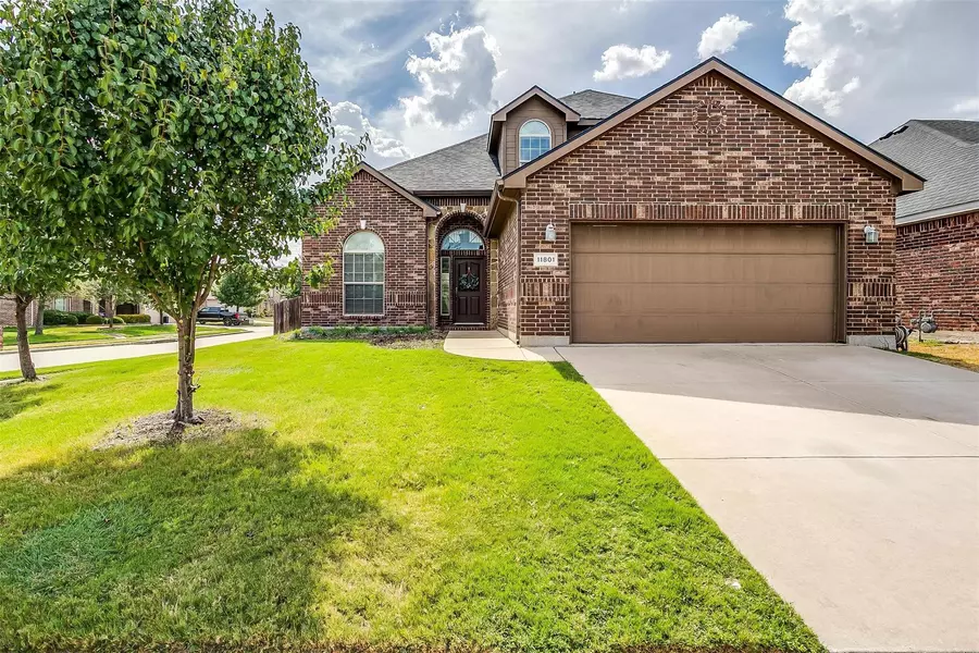 11801 Sundog Way, Fort Worth, TX 76244