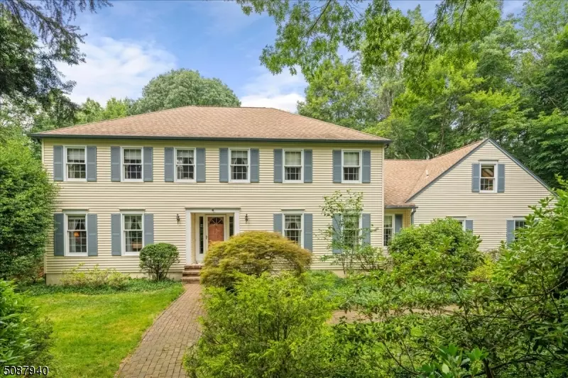 14 Conifer Dr, Mendham Twp., NJ 07945