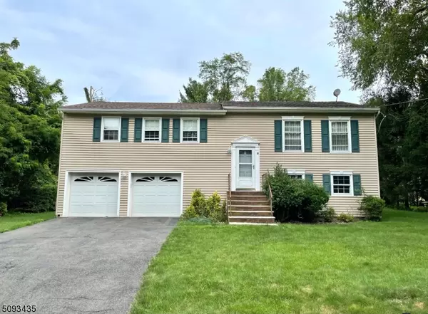 410 Chestnut St, Long Hill Twp., NJ 07980