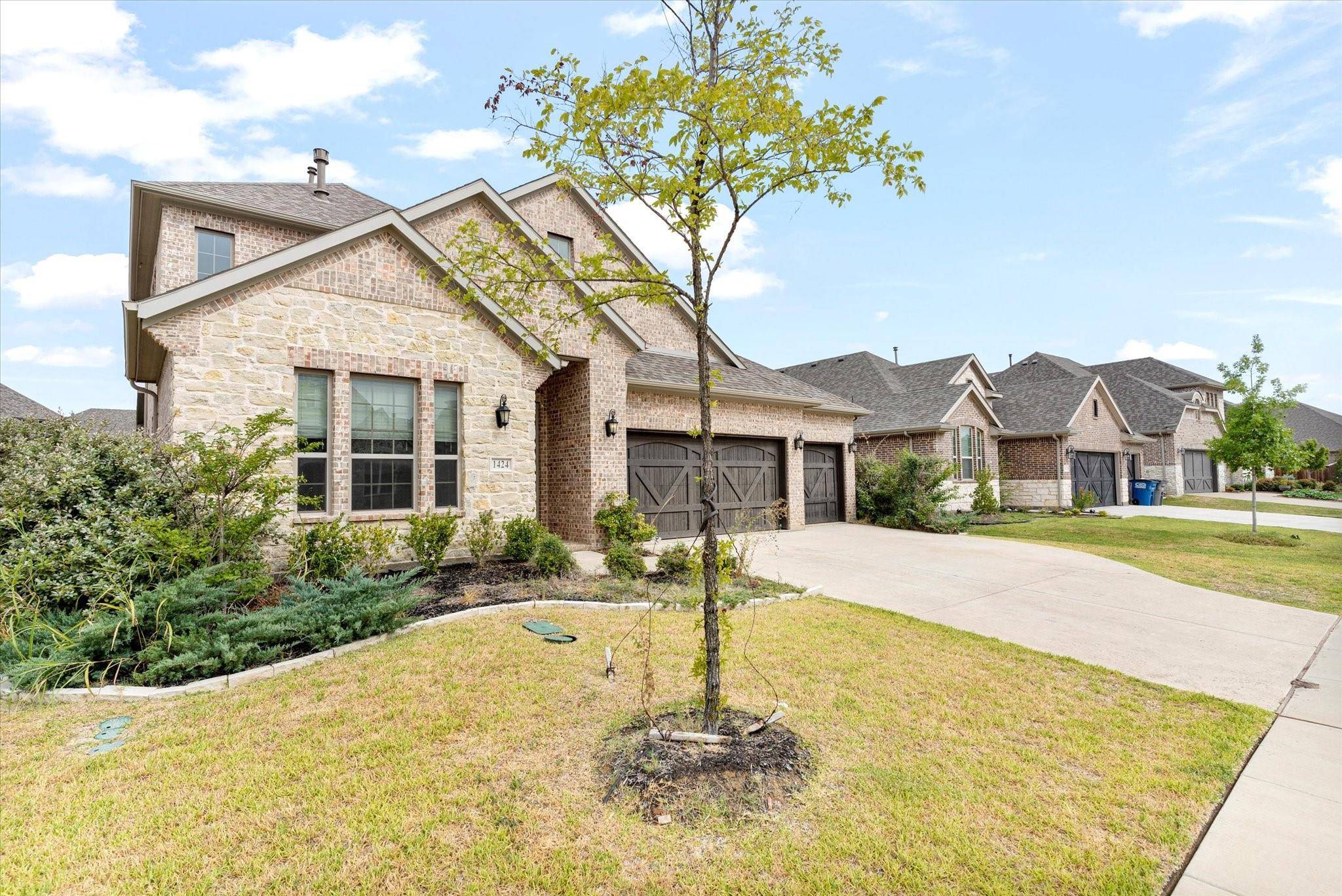 Little Elm, TX 75068,1424 Benavites Drive