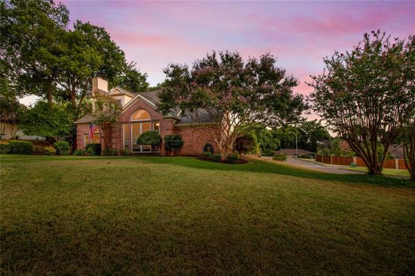 215 Rockbrook Drive, Rockwall, TX 75087