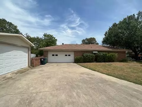 Denton, TX 76209,801 Kings Row