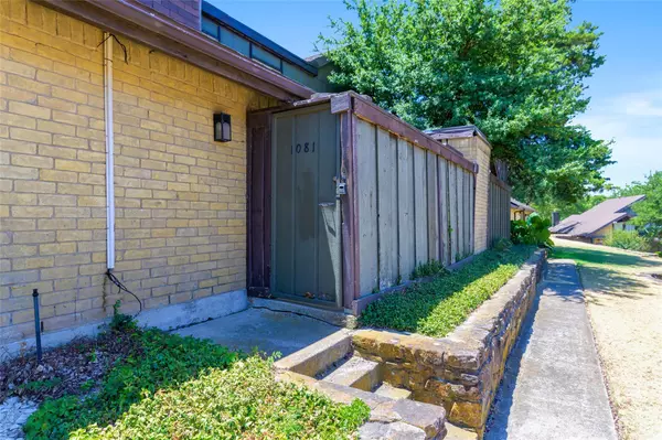 Dallas, TX 75236,4639 Country Creek Drive #1081