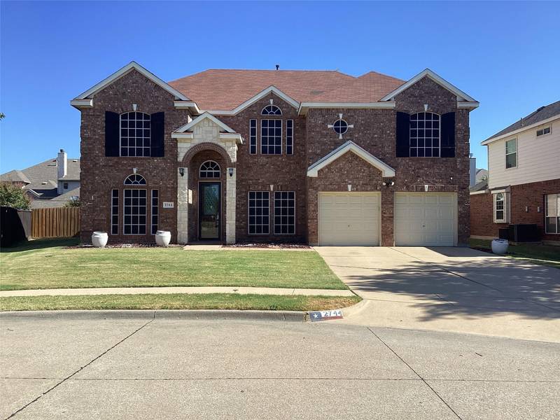 2744 Eastland Drive, Grand Prairie, TX 75052