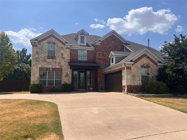 2260 Bald Eagle Way, Grand Prairie, TX 75052