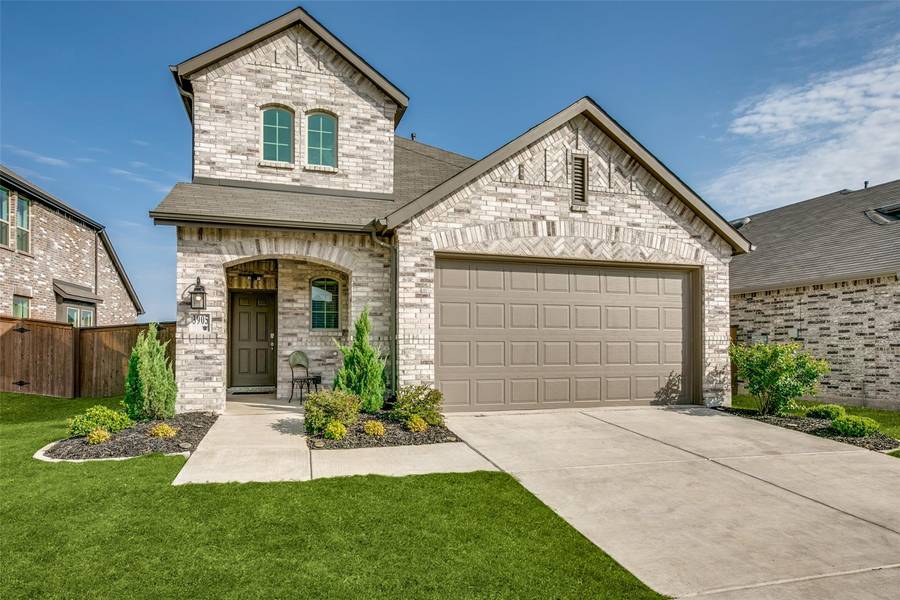 3905 Rochelle Lane, Heartland, TX 75126