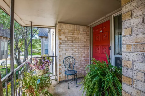 Fort Worth, TX 76109,4320 W Bellaire Street S #204