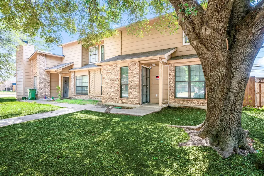 2332 Sherry Street, Arlington, TX 76014