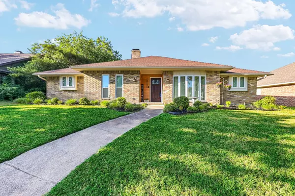 10120 Cimmaron Trail, Dallas, TX 75243