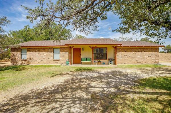 900 Land Of Goshen Drive, Springtown, TX 76082