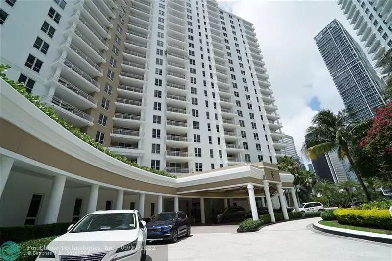 Miami, FL 33131,701 Brickell Key Blvd  #608