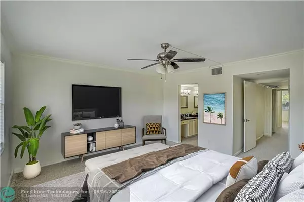 Lauderdale By The Sea, FL 33308,5555 N Ocean Blvd  #29